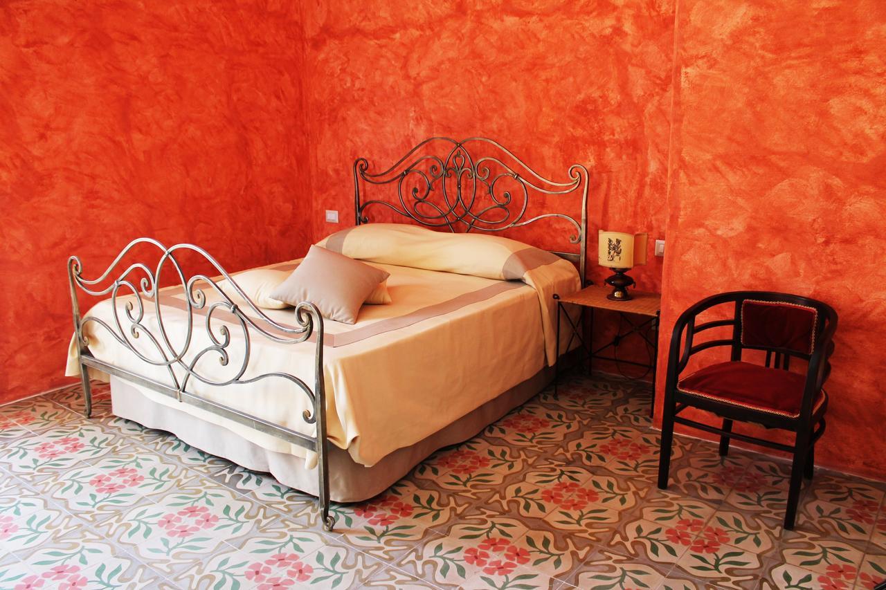 Palazzo Camarda B&B Ceglie Messapica Exterior photo